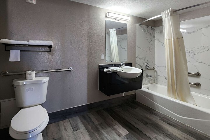 Room 20 of 40