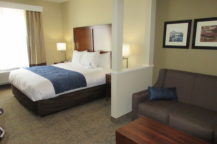 Room 25 of 39