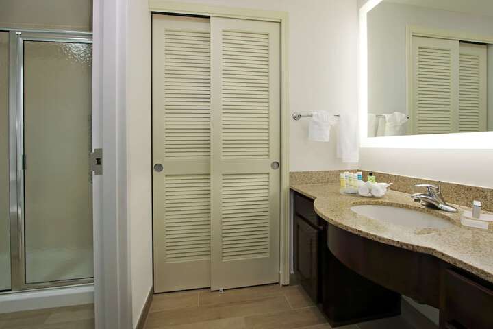 Room 18 of 43