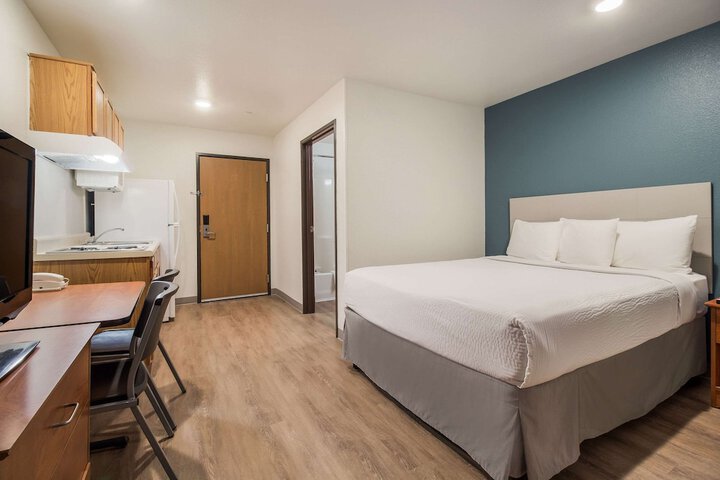 Room 25 of 32
