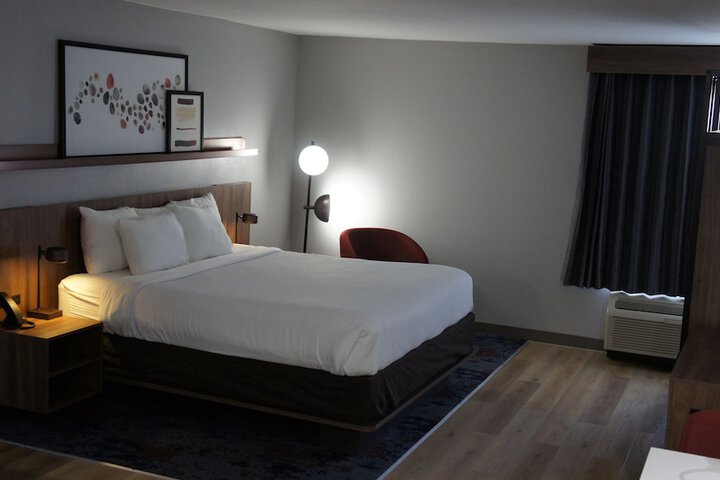 Room 14 of 26