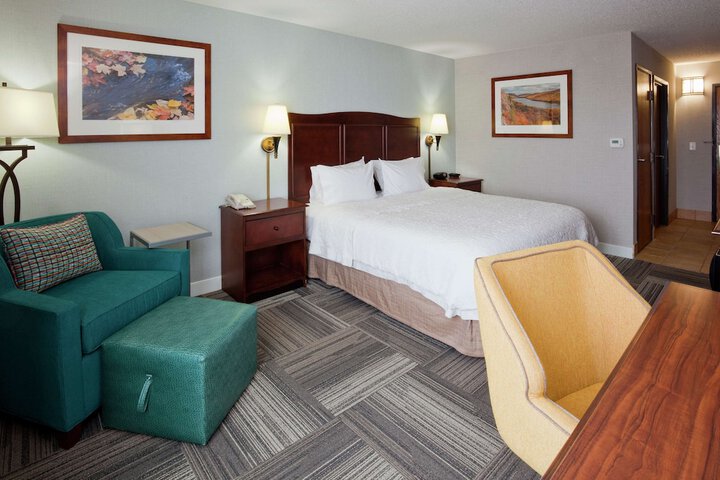 Room 25 of 62