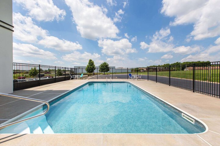 Pool 6 of 34