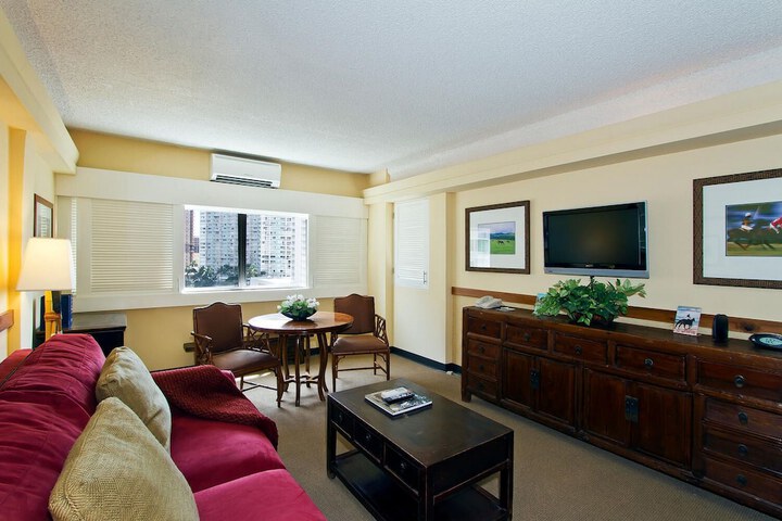 Room 11 of 49