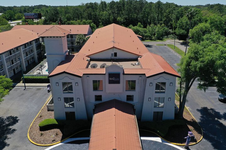 Hotel 2 of 66