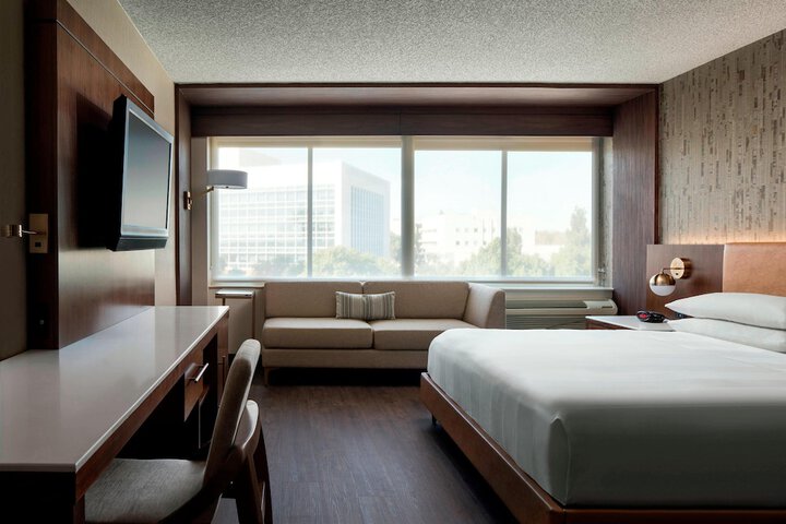 Room 11 of 53