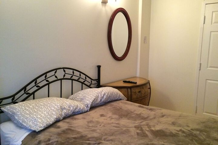 Room 28 of 71