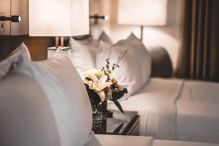 Lord Elgin Hotel