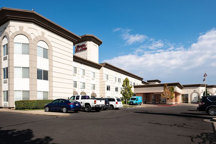 Hotel 2 of 66