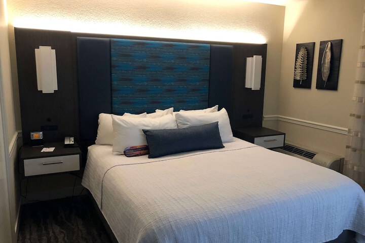 Room 13 of 50