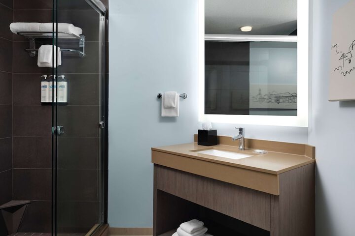 Room 16 of 36