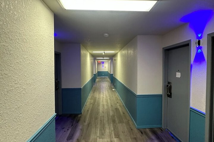 Ballroom/Hall 31 of 32