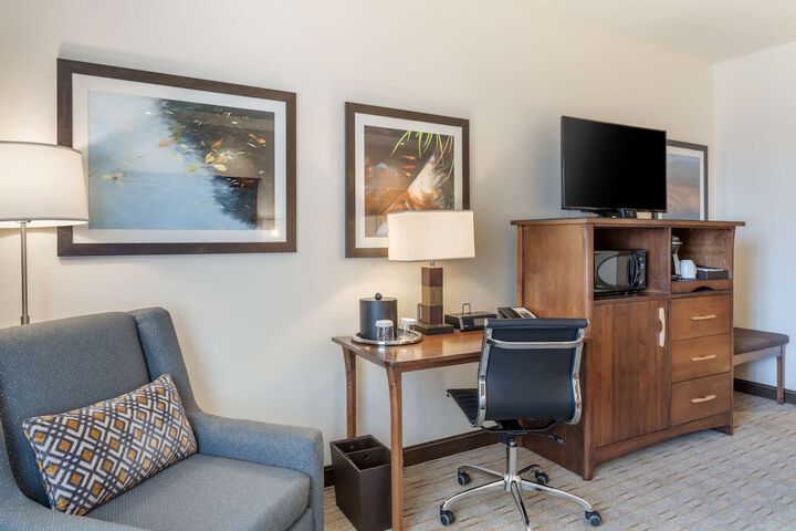 Best Western Premier Boulder Falls Inn