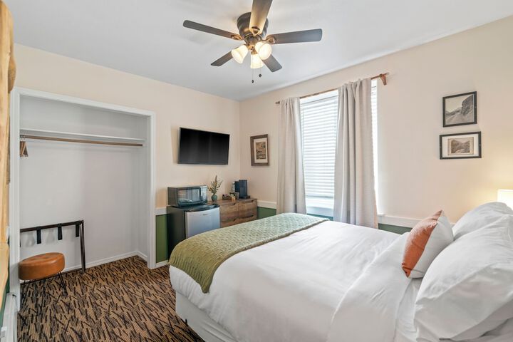 Room 22 of 47