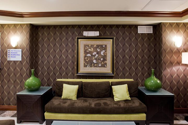 Hotel Interior 7 of 32