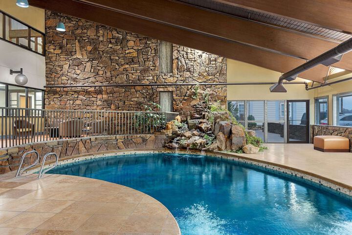 Pool 13 of 73