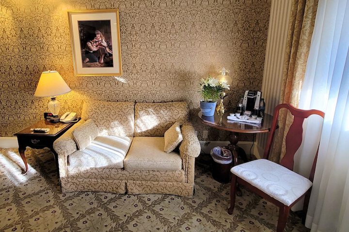 Room 29 of 104