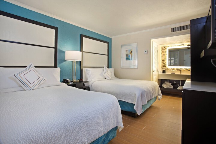 Room 12 of 19
