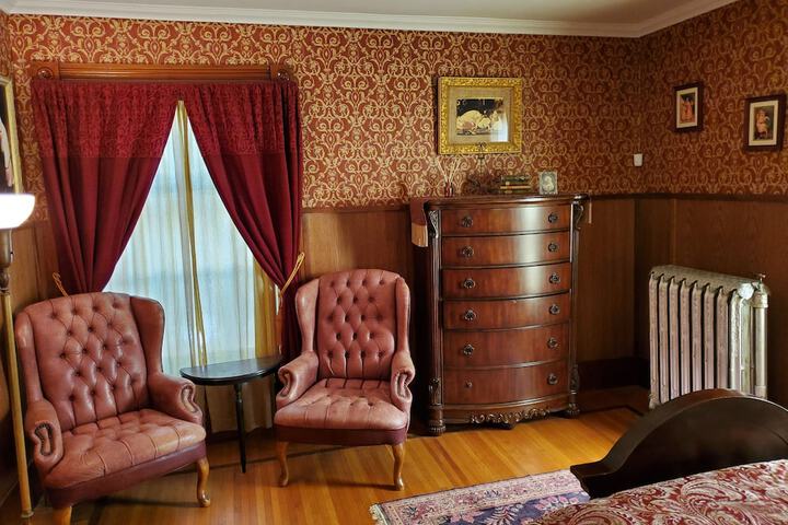 Room 43 of 74