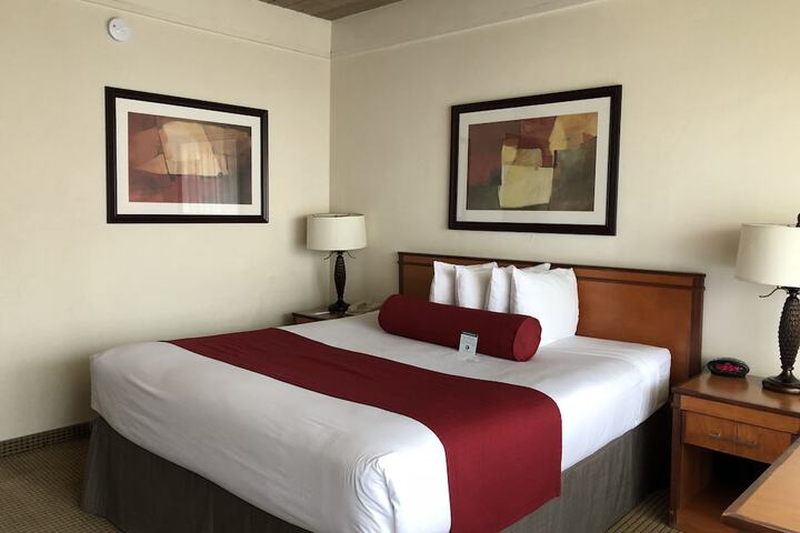 Room 14 of 33