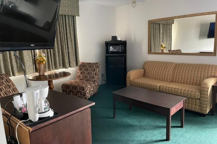 Room 18 of 24
