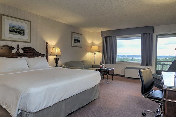 Room 49 of 80