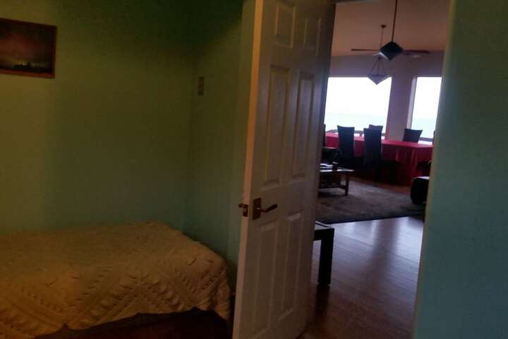 Room 14 of 28