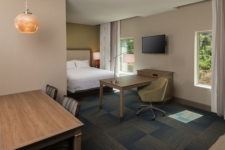 Room 9 of 46