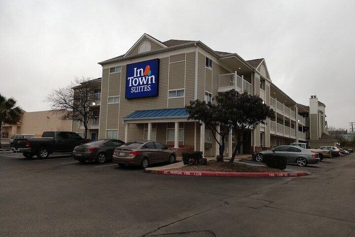 Hotel 2 of 15