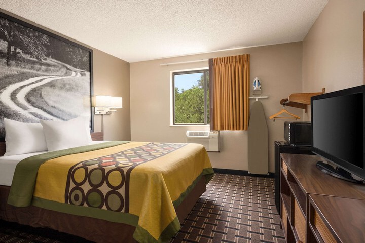 Room 20 of 28