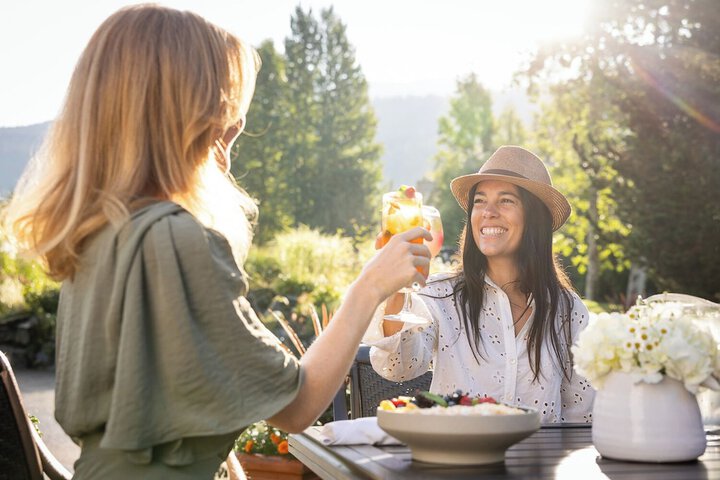 Dining 101 of 136