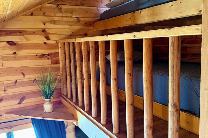 Mountain View Lodge & Cabins