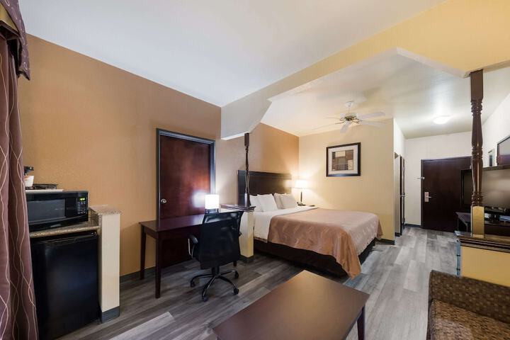 Room 25 of 68