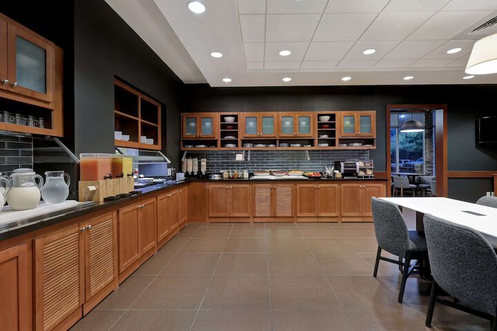 Hyatt Place San Antonio–North / Stone Oak