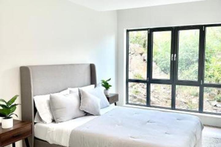 Luxury Furnished Apartment in Heart of Quincy