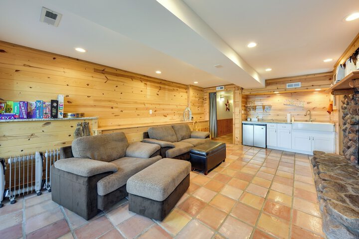 Waterfront Fox Lake Vacation Rental w / Fire Pit!