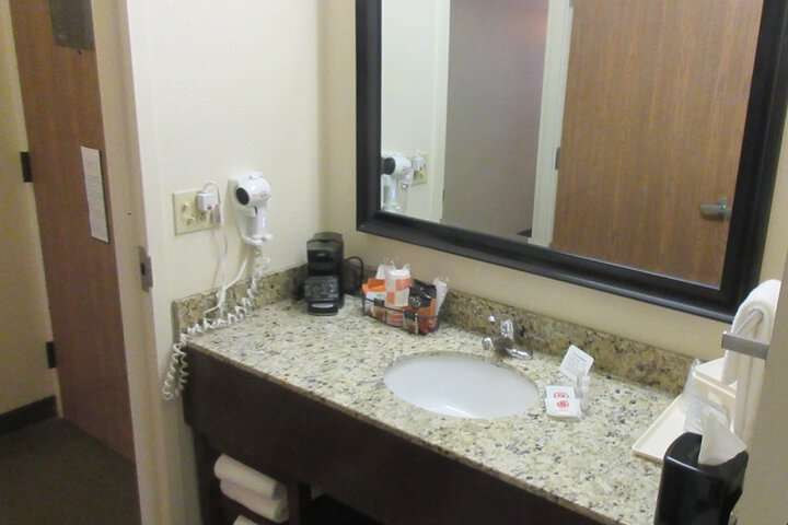 Room 15 of 33
