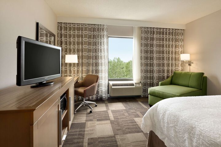 Room 14 of 27