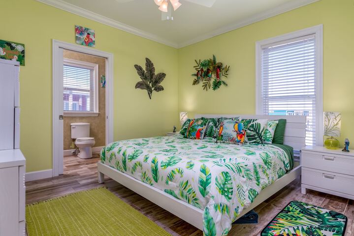 Awake on the Gulf - Gulf Front! Gaze Up at the Stars From Your Large Deck While Listening To The Waves Crash. 4 Bedroom Home by RedAwning