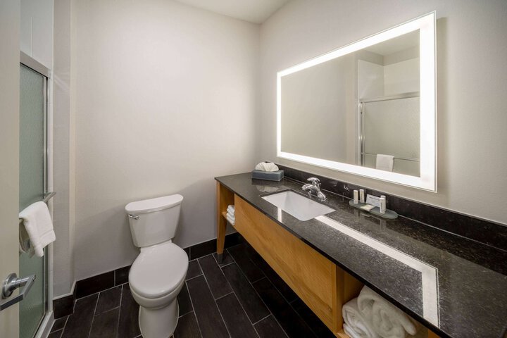 La Quinta Inn & Suites by Wyndham Wichita Falls - MSU Area
