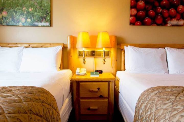 Cranberry Country Lodge