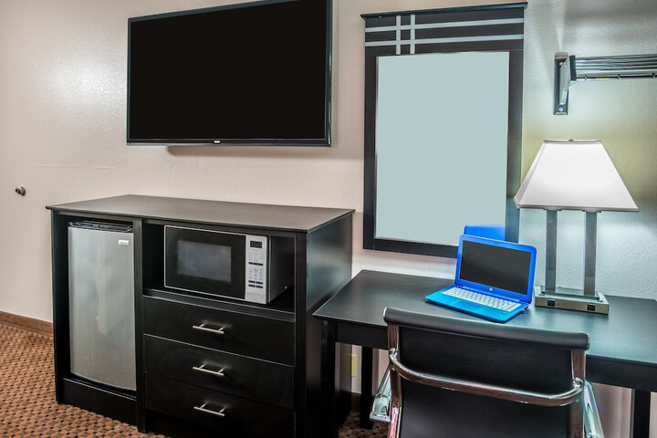 Room 10 of 39