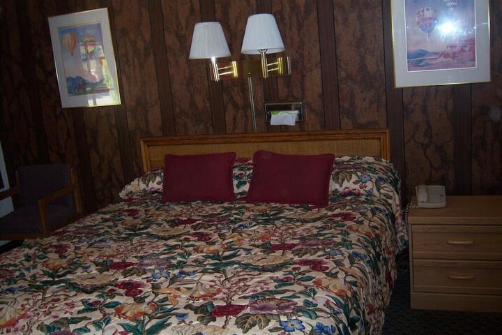Room 17 of 24
