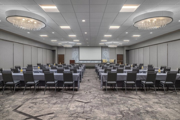 Holiday Inn Coralville Iowa City by IHG