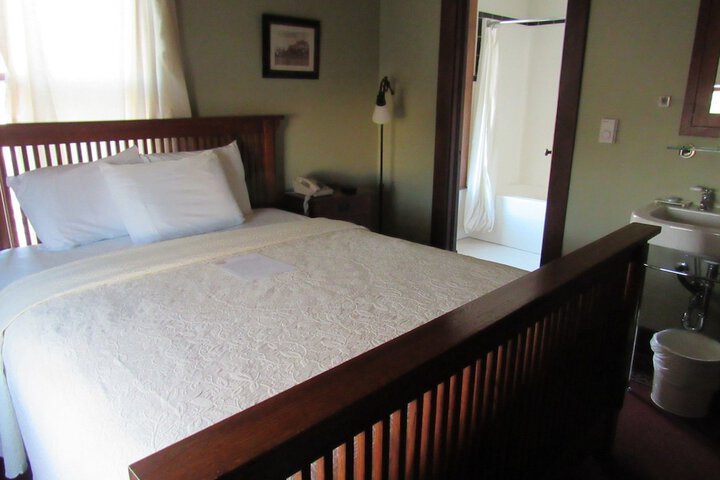 Room 10 of 15