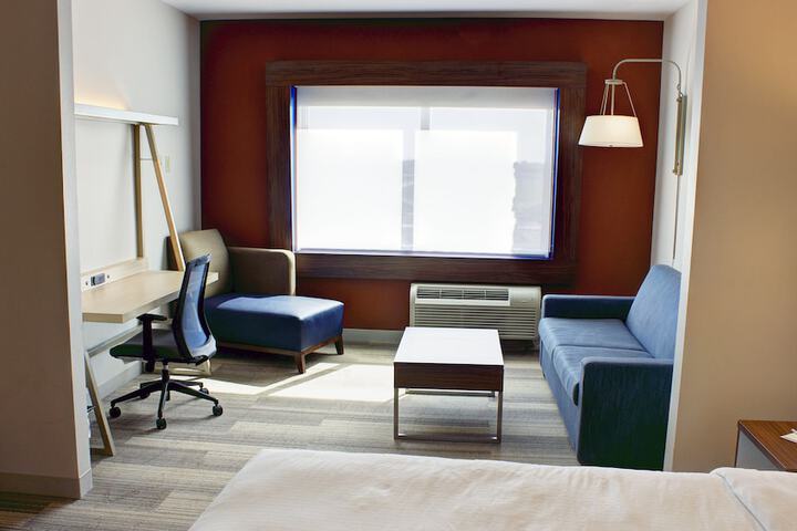 Room 20 of 38