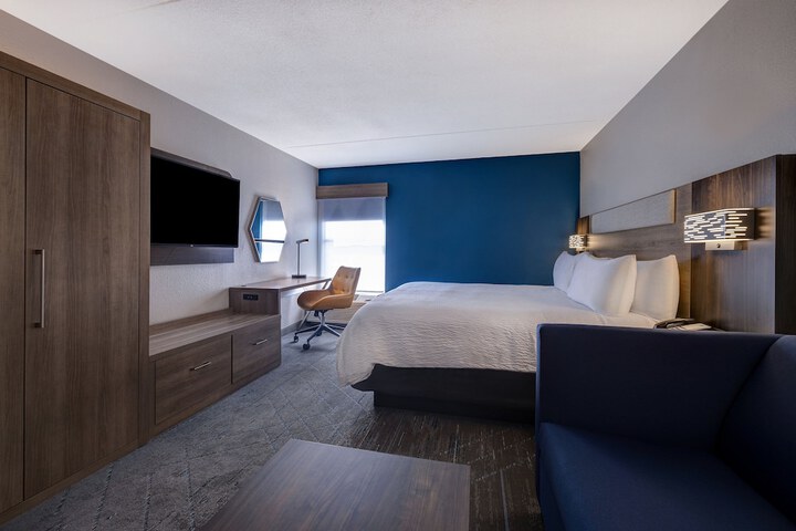 Room 16 of 63