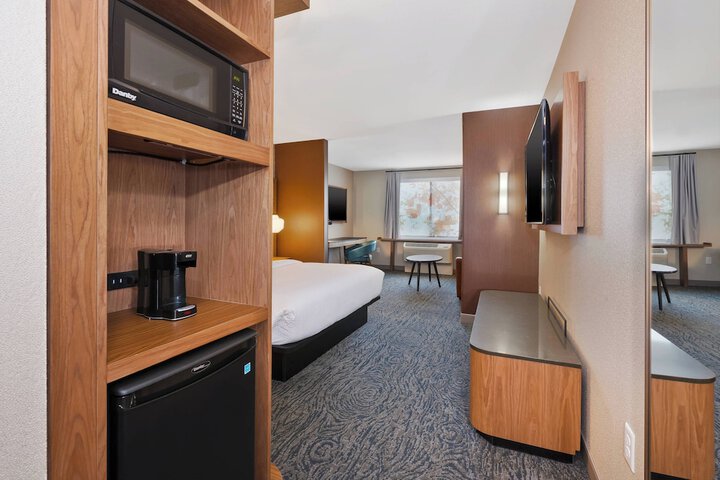 Room 15 of 22