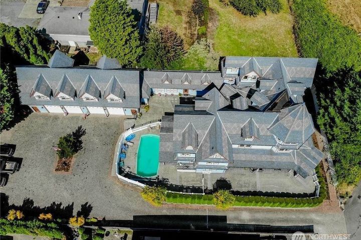 The Mansion Inn