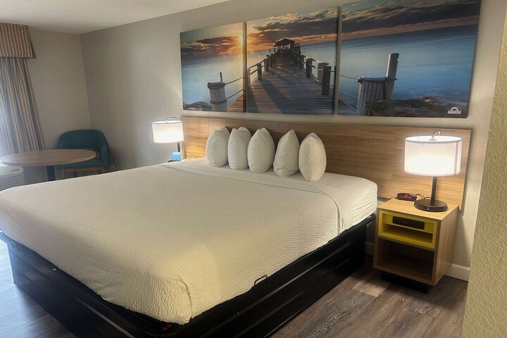 Days Inn by Wyndham Port Charlotte / Punta Gorda